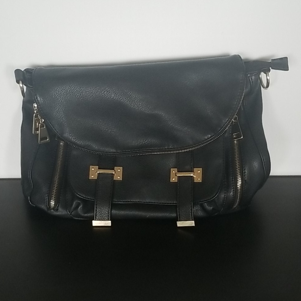 Cross shoulder bag